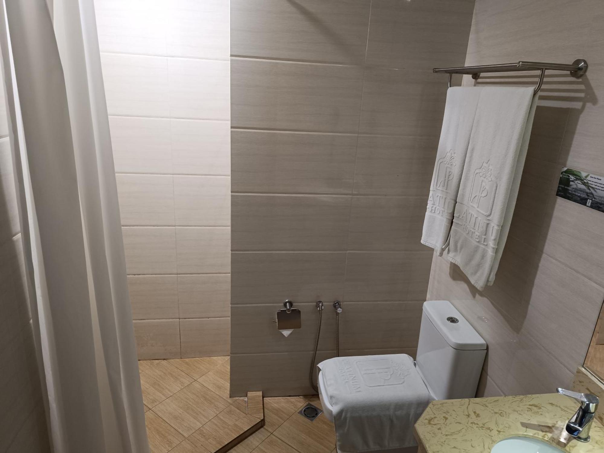 Lintas Platinum Hotel Kota Kinabalu Buitenkant foto