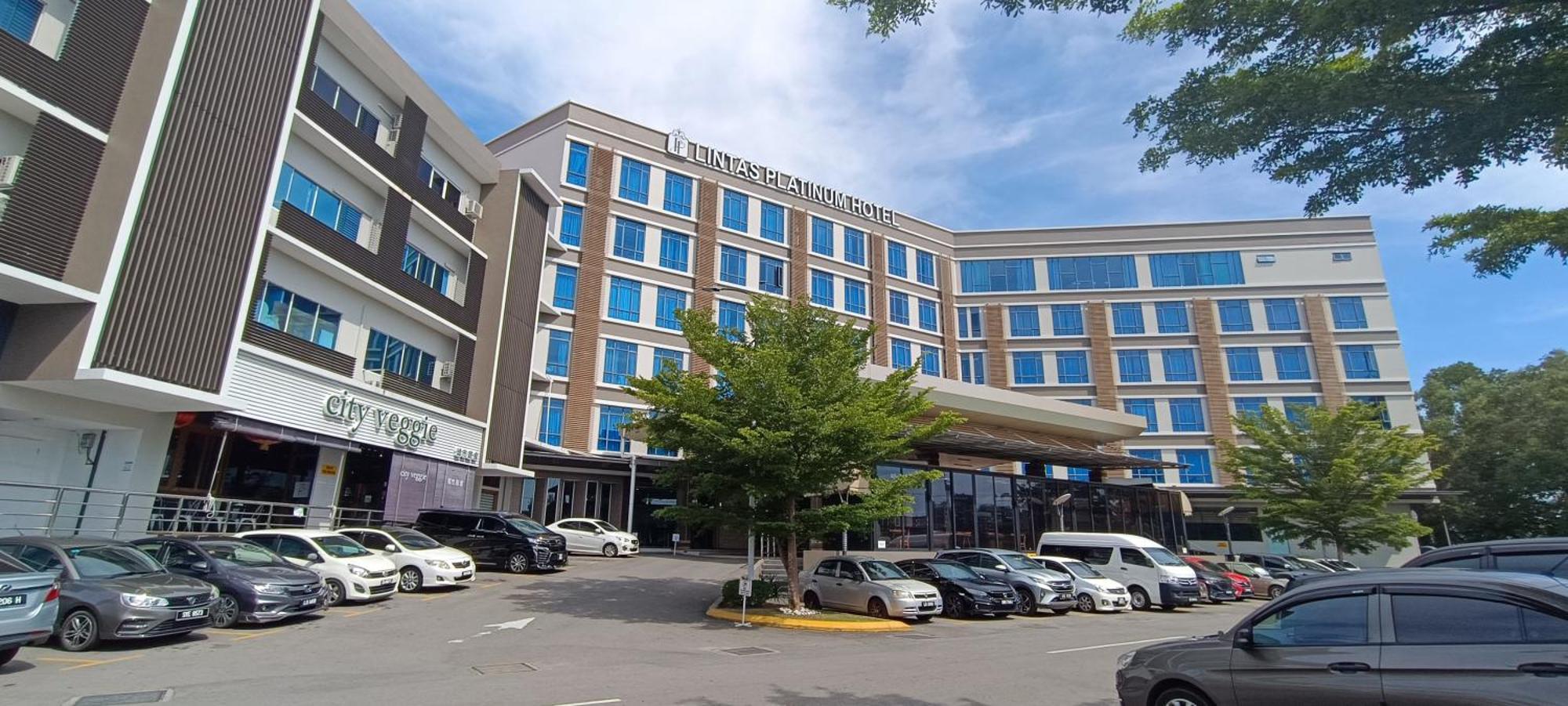 Lintas Platinum Hotel Kota Kinabalu Buitenkant foto