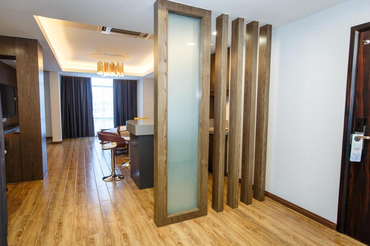 Lintas Platinum Hotel Kota Kinabalu Buitenkant foto