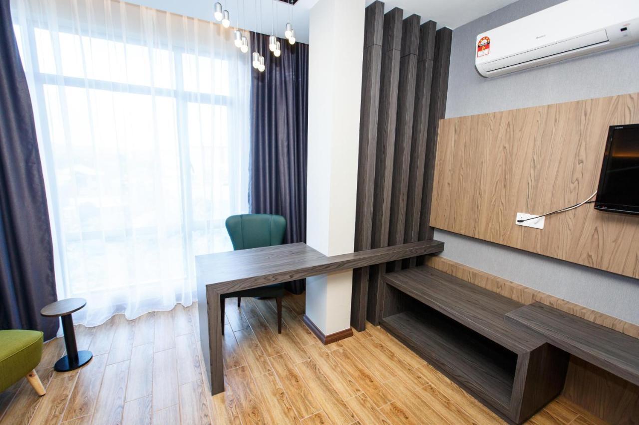 Lintas Platinum Hotel Kota Kinabalu Buitenkant foto