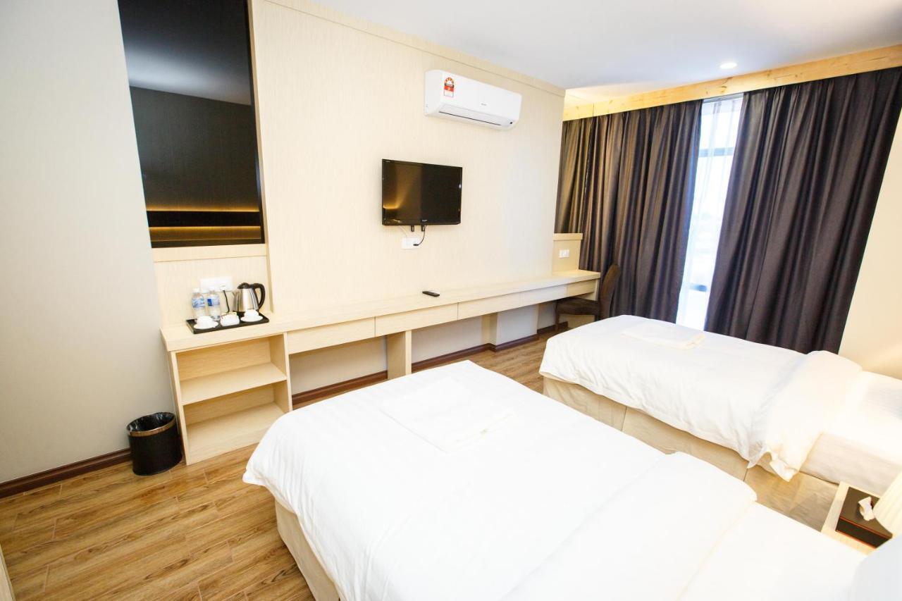 Lintas Platinum Hotel Kota Kinabalu Buitenkant foto